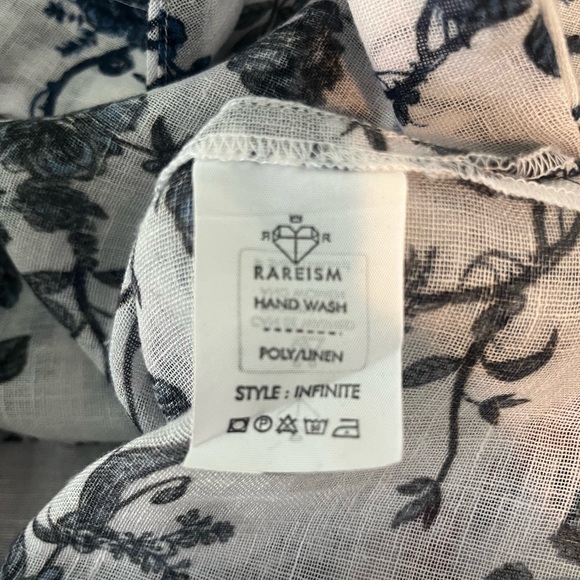 Floral Linen Top - Picture 3 of 4